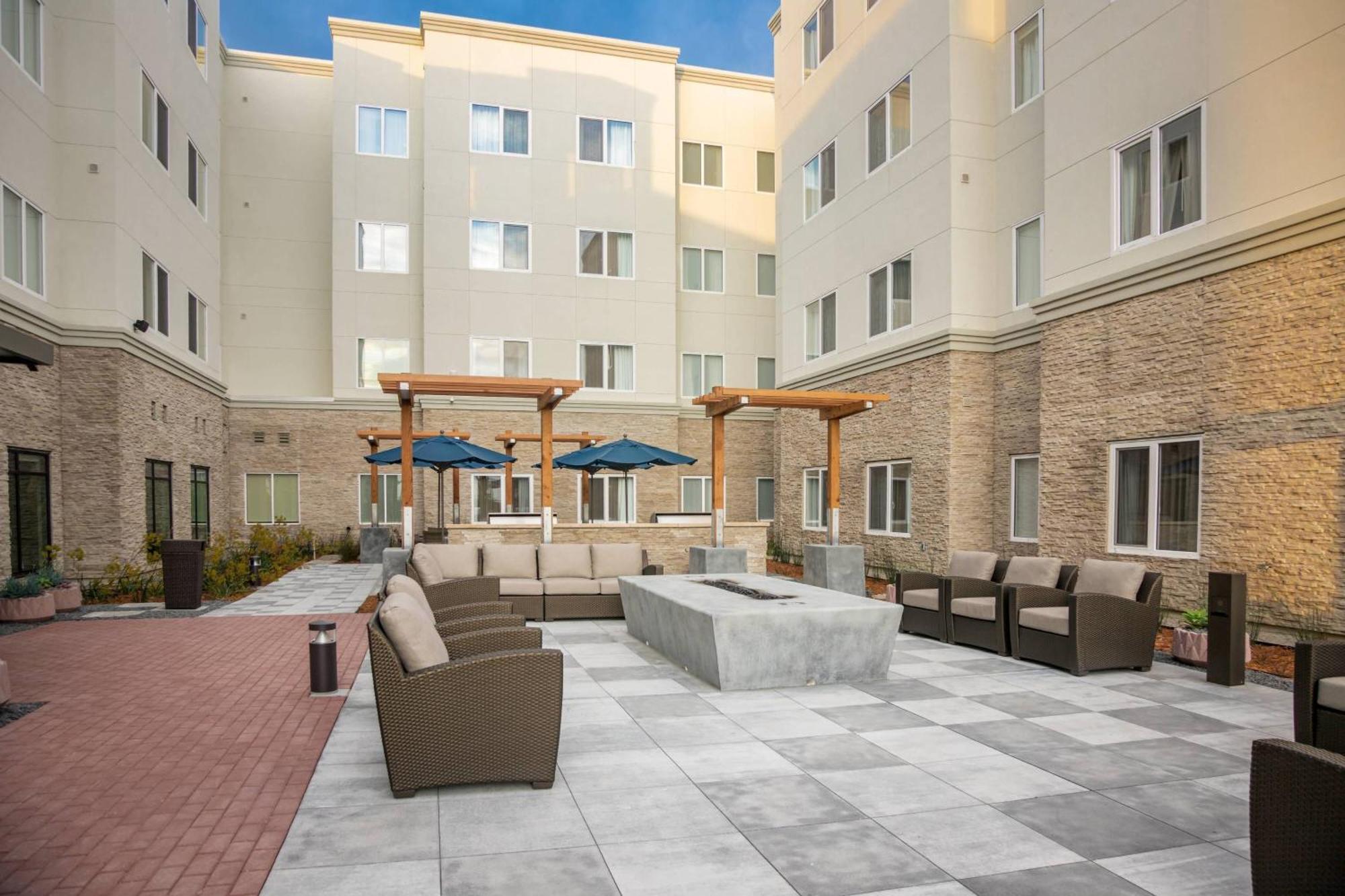 Fairfield Inn & Suites By Marriott San Jose North/Silicon Valley Exterior photo