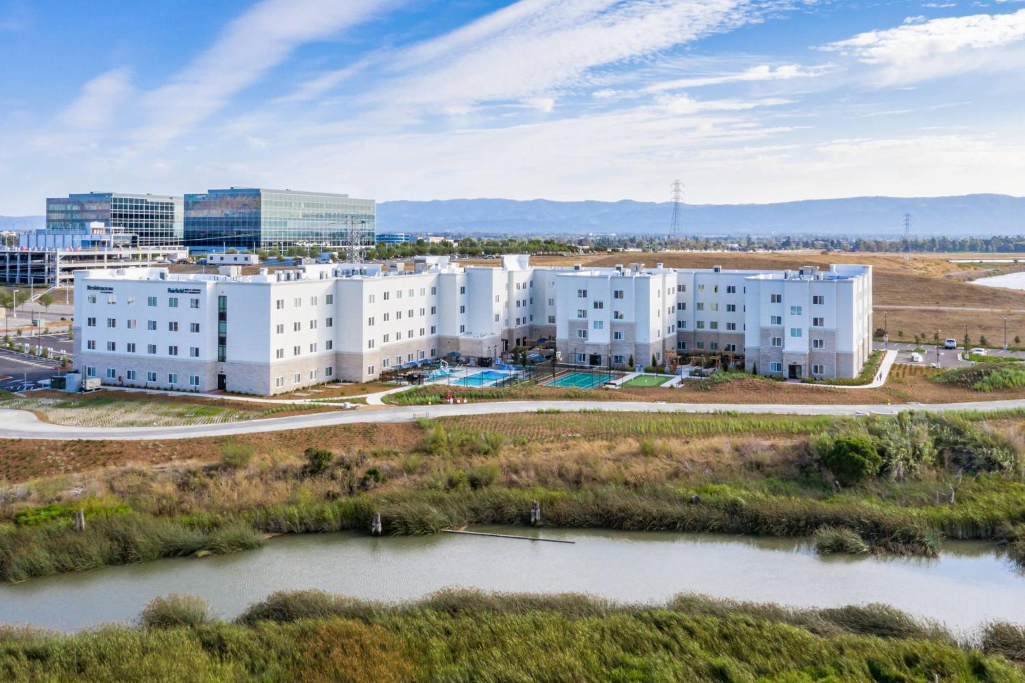 Fairfield Inn & Suites By Marriott San Jose North/Silicon Valley Exterior photo